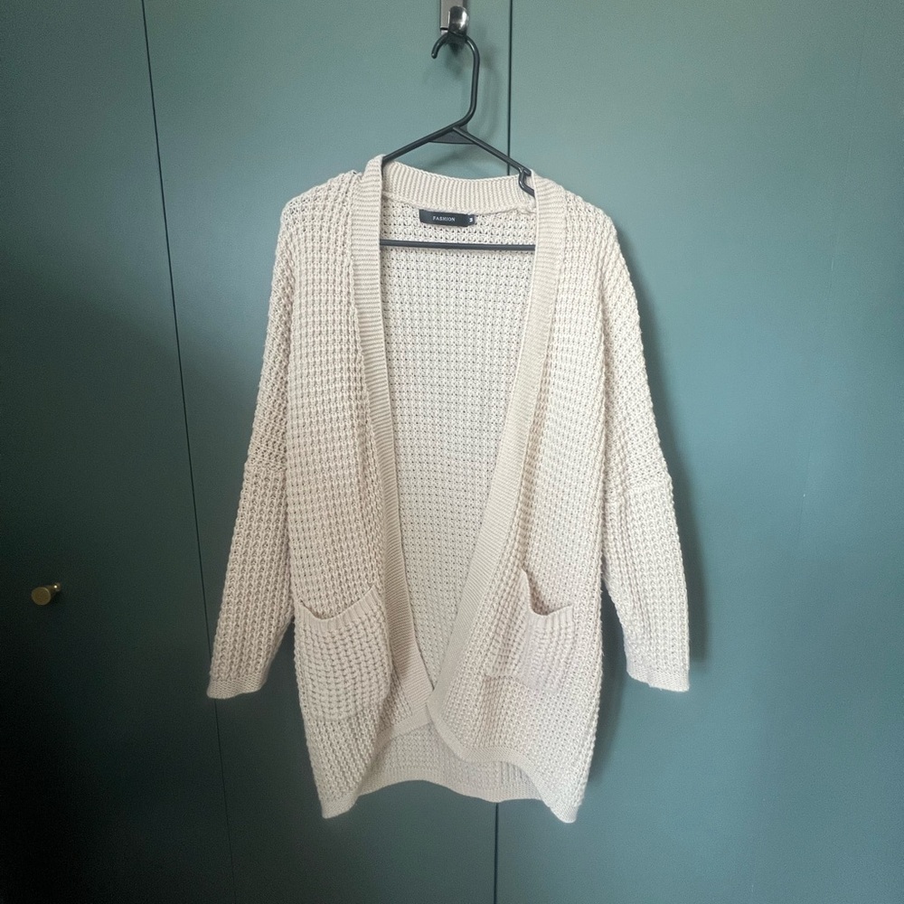 Chunky knit cream cardigan
